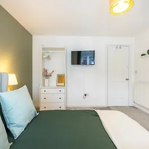 Apartment The Hub, Goodmayes