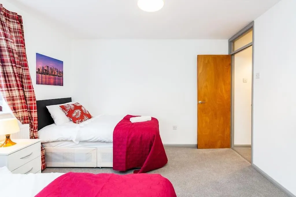 Cosy 2 Bedroom House! Dagenham! Free Parking Goodmayes United Kingdom