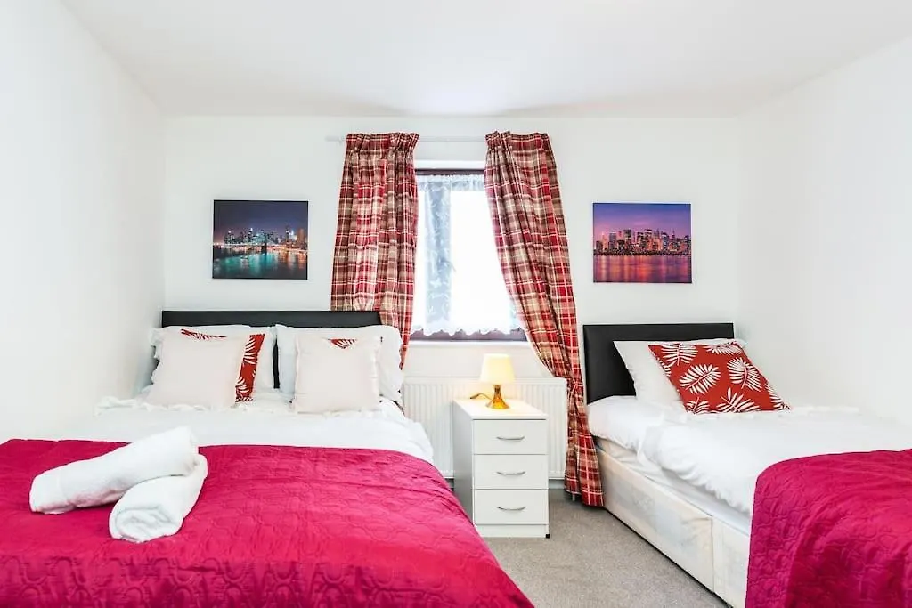 Apartment Cosy 2 Bedroom House! Dagenham! Free Parking Goodmayes